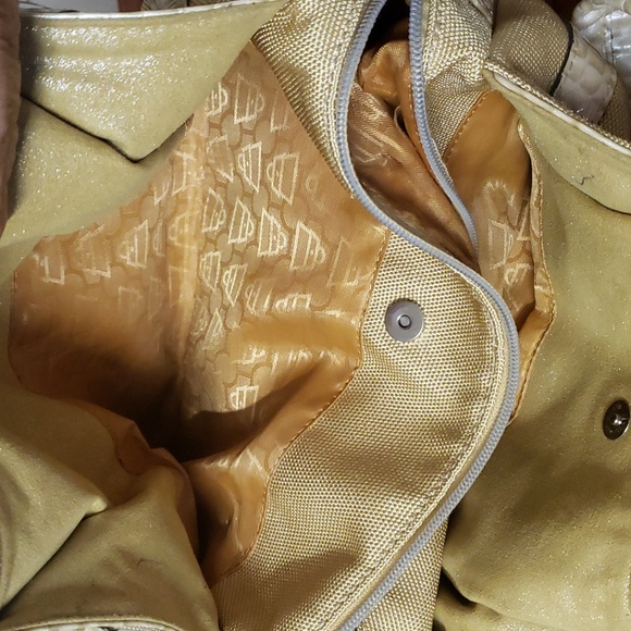 Kathy Van Zeeland Taupe Creamy Shoulder Bag Purse Crown Charm Satchel - Picture 14 of 17